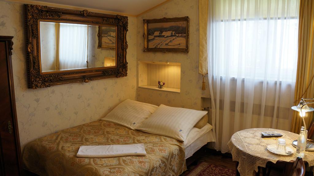 Florian Budget Rooms Cracovie Chambre photo