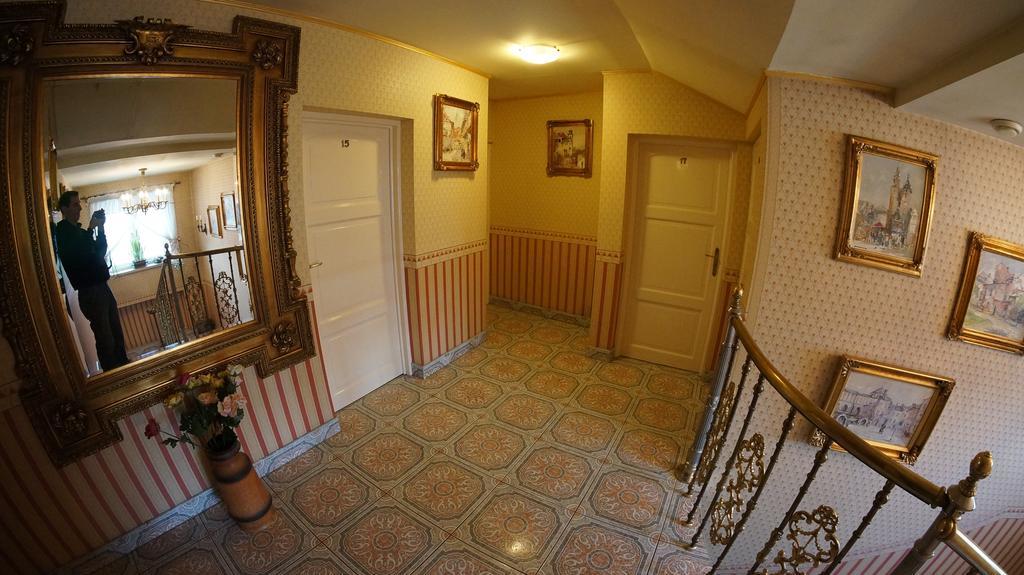 Florian Budget Rooms Cracovie Extérieur photo