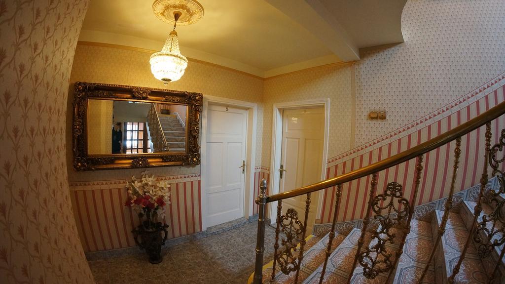 Florian Budget Rooms Cracovie Extérieur photo